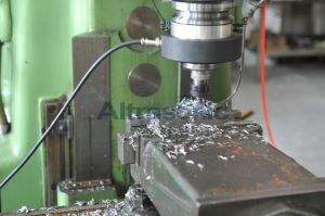 BT30 priključek Natančna ultrazvočna obdelava mokro rezkanje in brušenje stranskih rezil za cirkonij Chrome Titanov material