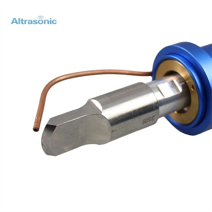 Ultrasonic Sealing And Cutting Machine